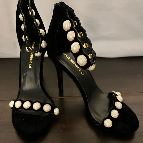 Beaded Heels - Picture 1 of 4